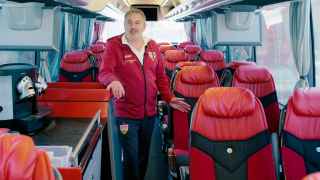 BUS(Y)LIFE #4: Making his hobby his business – the team bus driver of VfB Stuttgart