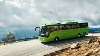 Strengthen confidence in coach travel.